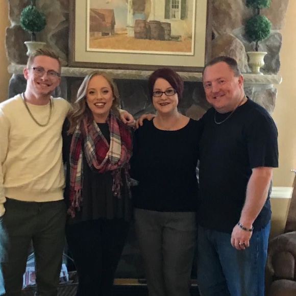 Meet your Posher, Kara - Picture 1 of 1